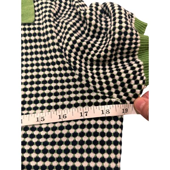 Cropped V-Neck Short Sleeve Black White Polka Dot Card Green Trim, NWOT, Size L - Picture 5 of 7